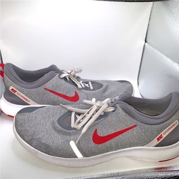 Nike Flex Experience RN 8 Low Gray Red Men’s Size 13 Sneakers Shoes - Picture 1 of 8